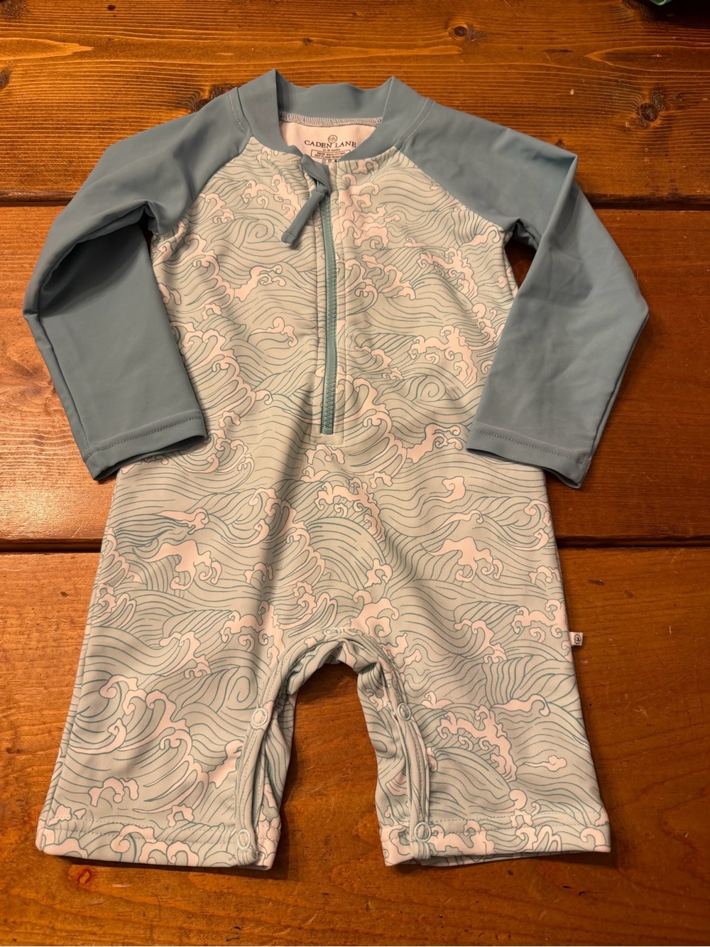 Caden Lane Seafoam Wave-Print Infant Rash Guard